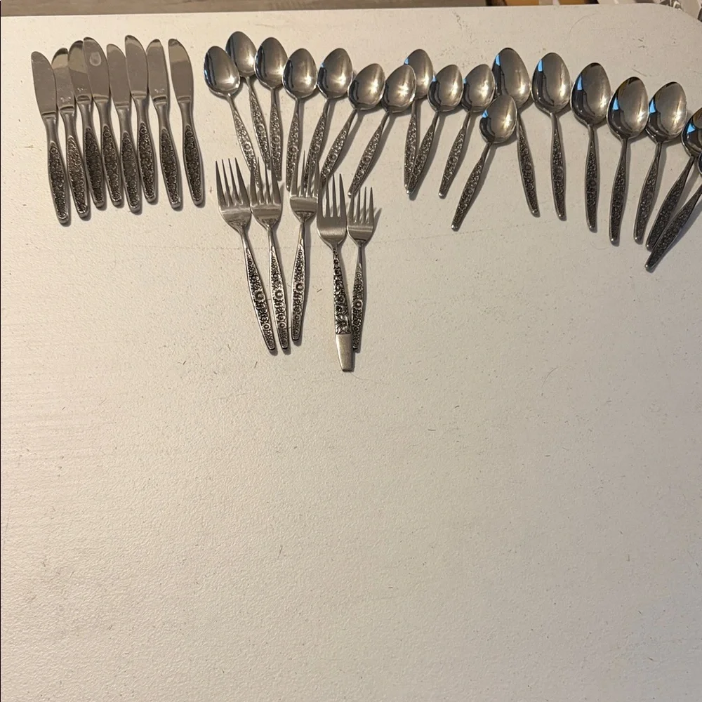 Vintage Floral-Pattern Stainless Flatware Set - Spoons, Forks & Knives - Silver